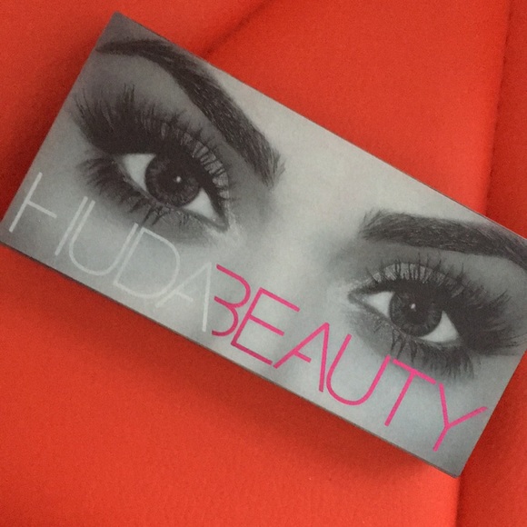 Huda Beauty False Lashes Carmen #9 - Picture 2 of 2